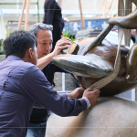 細膩的調(diào)整、溫柔地撫摸，歷經(jīng)無數(shù)日夜灌溉的小飛熊，將給予「築願景」住戶們更多的溫暖與想像。