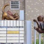 《上學(xué)趣》─莘莘學(xué)子在求學(xué)過(guò)程中，除了吸收新知外，與同儕彼此提攜、照應(yīng)、互助，也是一個(gè)學(xué)生時(shí)期歡樂(lè)的記憶。