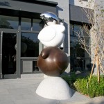 宜家公共藝術(shù)品-平凡的幸福/承擔(dān)。父母永遠(yuǎn)是孩子走向完美人生的基石與溫暖的避風(fēng)港。