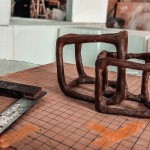 藝術(shù)品雛型如孩童般，在藝術(shù)家的拉拔、養(yǎng)育下，經(jīng)歷過成長、蛻變，一步一步將腦海中的藍(lán)圖實現(xiàn)成真。