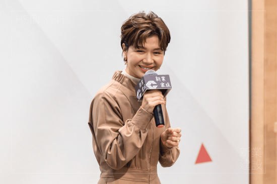 金鐘視后 - 于子育 
人生就是不斷的歸零再歸零，子育的經(jīng)歷分享，要讓在座的大家學(xué)習(xí)面對(duì)失敗、
接受等待、抓住機(jī)會(huì)！