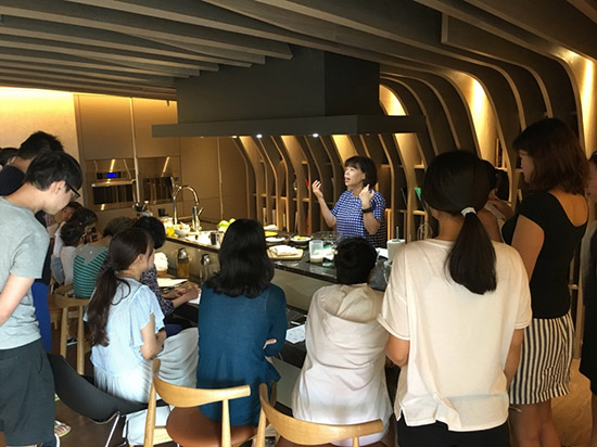 現(xiàn)場互動氣氛熱絡(luò)