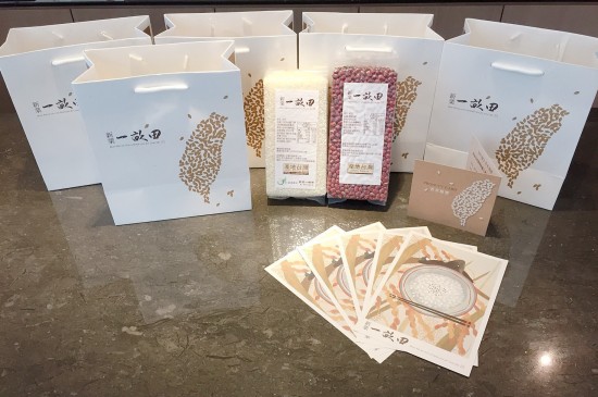 農(nóng)民講究，熱衷付出，即使一粒米也值得我們深深感惜；稻穗飽滿、穀粒實在，象徵著土地回饋農(nóng)民辛勞，最直接的心意。