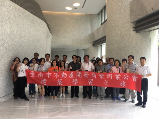 9/28教師節(jié)，不論你我，都以建築為師；我們都是同業(yè)，「同」為建築的基「業(yè)」。