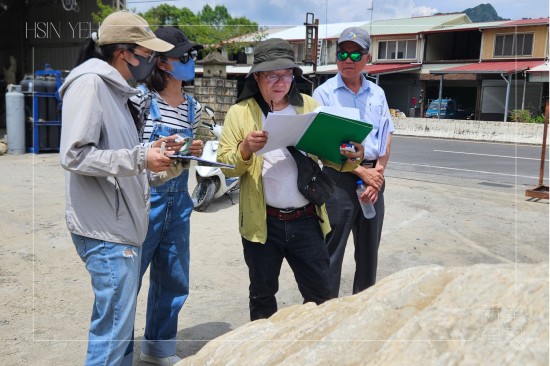 2024年盛夏由日本景觀設計師與新業(yè)團隊一同前往南投山區(qū)。(圖右一為新業(yè)建設-簡福榮總經理、圖右二為日本景觀設計師-石村敏哉)