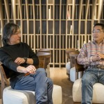 與大師面對(duì)面，聽「楊家凱」建築師(左)與「石村敏哉」景觀設(shè)計(jì)師(右)的分享、專業(yè)的導(dǎo)覽，彷彿也進(jìn)入「觀峰」大樹建築的構(gòu)想過程中。