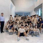 在「2020東海建築營」，帶領建築學子們看見「新業(yè)觀峰」的美學底蘊，跳脫出建築模型與設計圖，親自走訪建築、自然、生活的微妙關係。