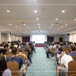 透過(guò)交屋、驗(yàn)屋說(shuō)明會(huì)，了解當(dāng)天驗(yàn)屋流程，設(shè)備檢驗(yàn)的配置解說(shuō)，引領(lǐng)住戶在未來(lái)能更快適應(yīng)新家的各項(xiàng)細(xì)節(jié)。