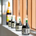 陽光下，五款不同的醬油，用著不一樣的釀造方式，舌尖上展現(xiàn)不同的風(fēng)味與香氣。