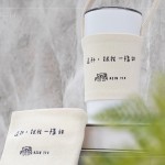 『客製化飲料手提袋』，讓大人小孩皆能隨身〝袋〞著走，一起分享甜蜜每一杯。