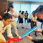 這是一個追求高效率的團隊競賽遊戲，更需要留意過程中的傳接品質(zhì)，有趣又充滿緊張感的分組活動。