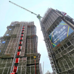 隨著時間的推進，新業(yè)大塊藏硯的高度逐步提升，塔吊高聳入雲(yún)，新業(yè)職人團隊持續(xù)的努力，期許能順利迎來交屋之期。