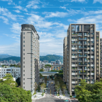 以城市再生計畫，賦予了這塊土地新生命，規(guī)劃20米寬的『樂業(yè)一路延伸育英路』，打破數(shù)十年來的封閉，將綠意和人文串起生活與自然的日常風景。