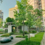 「懷念往事」是流蘇的花語。微風(fēng)輕拂，憶起那曾經(jīng)的往事，在飛舞的流蘇中細(xì)細(xì)品味！