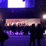 2019年10月20日週日清晨，天色尚未醒轉(zhuǎn)，臺中市政府前廣場早已熱鬧滾滾，打出的光，照耀著預備的跑者，更顯耀眼。