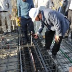 鋼筋安好灑酒敬天地，盼新業(yè)宜家未來(lái)興旺，大吉大利！