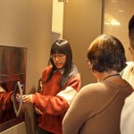 「嵌入式烤箱」正是我們烹調(diào)時(shí)的得力助手，時(shí)間及溫度的掌控，透過(guò)智慧化及自動(dòng)化，不必在廚房忙得團(tuán)團(tuán)轉(zhuǎn)!