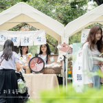 當(dāng)日服務(wù)臺開放小遊戲，轉(zhuǎn)動輪盤即可領(lǐng)取禮品，透過交流互動，拉近與家族朋友們，心與心的距離。