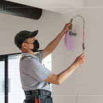 由水電廠商測(cè)試?yán)錃獾呐潘苈?，確保排水通暢，讓住戶在夏日安心享受清涼舒適的居家環(huán)境。