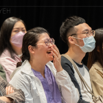 猶如實(shí)景般地呈現(xiàn)，生動的故事背景，每張照片的真情流露，都繫起了你我之間的連結(jié)。