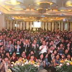 張老師公益基金會成立已屆50年，這一路走來並不容易，倚靠的是無比的耐心與愛，所有張老師們紛紛比出五與零，表示這一路走來的豐碩成果。