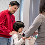 被優(yōu)美音符環(huán)繞的孩子們，將成為懂得音樂(lè)，也享受音樂(lè)的人。