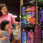 原先在腦中的五元老(樂樂、憂憂、怒怒、厭厭、驚驚)，被新來(lái)的情緒朋友關(guān)起來(lái)了！會(huì)有什麼樣的冒險(xiǎn)等著他們呢？