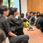 對建築的熱忱，化作連結將我們圈起，仔細地聆聽著蕭建築師的解說，盼對未來的領域有一份助力。