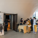 開場前，絡(luò)繹不絕的人潮漫漫湧入，一場臺南在地的奇妙旅程即將展開。