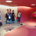 「會(huì)呼吸」的無毒遊戲空間，從地面至天花板的健康綠建材選用，採(cǎi)用珪藻土、亞麻仁油作為塗料，天然、無毒又抗菌，為家長(zhǎng)與寶貝們的健康進(jìn)一步把關(guān)。