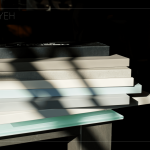 各式板材在陽光沐浴之下，更顯其獨特樣貌。