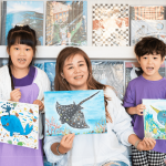 繽紛畫作、燦爛笑容，藉由相機留下美好記憶。