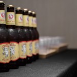 淺嚐精釀啤酒綿延的韻味，交織著微微的酒香，沉浸在輕鬆愜意的氛圍中，讓人不自覺地勾起嘴角。