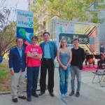 新業(yè)建設卓勝隆董事長(左一)與西班牙藝術家Nando (左二)、新業(yè)建設蕭智夫建築師(中間) 、保加利亞藝術家Liliya(右二)及東海建築系邱浩修系主任(右一)一同共襄盛舉。