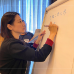 討論激勵(lì)部屬技巧，透過外在、內(nèi)在、有形、無形的方式，搭配結(jié)構(gòu)化的管理行為，不僅可鼓勵(lì)部屬向前的動(dòng)力，更可凝聚團(tuán)隊(duì)團(tuán)結(jié)力。