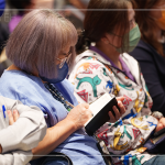 記錄著藝術(shù)家說的一字一句，句句都是腳踏實地、深入人心的啟發(fā)，就像是藝術(shù)家分享著所記錄的種種美好片刻。