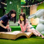 新業(yè)的同仁也參與其中，化身場邊的守護(hù)者，與孩子們一同分享故事，自由自在的在書海中遨遊。