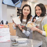 相約家人好友們?cè)谛N房動(dòng)手廚藝，不只攜回蘿蔔糕半成品，更享用蘿蔔糕成品，歡度閒適的周六午後。