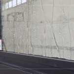 風(fēng)雨來臨之時(shí)，守護(hù)著家人們，窗內(nèi)保留屋內(nèi)的靜謐、溫暖、安全，為生活增添多一份質(zhì)感。