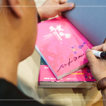 當(dāng)天抽獎禮準(zhǔn)備藝術(shù)家的新書—真實色彩：優(yōu)席夫的藝術(shù)光旅，一段探索美、發(fā)現(xiàn)光，發(fā)現(xiàn)自我的藝術(shù)之旅，從孕育他的部落文化開始，展開的生命歷程，最後全然接納自我，回鄉(xiāng)引進(jìn)藝術(shù)教育、發(fā)揚(yáng)部落文化價值，在創(chuàng)作中發(fā)現(xiàn)真實自我的故事。