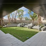 創(chuàng)遊式中庭，多層次石階，綠意層層環(huán)繞花樹，坐臥綠野香坡，天光劇場放映，與家人享生活的美好。