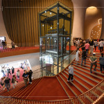 入場(chǎng)時(shí)刻，隨著隊(duì)伍緩緩前進(jìn)，滿懷期待的心，也準(zhǔn)備好一探消防員背後不為人知的故事。