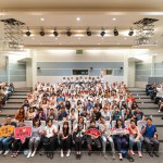 睽違許久的美術(shù)館聚會(huì)，在歡笑與溫暖中度過(guò)，記錄下難忘的相聚時(shí)光。