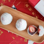 一份為你準(zhǔn)備的莓好祝福。新年，與家人分享草莓大福，內(nèi)藏紅紅的喜氣，滿滿福
氣的寓意，格外幸福。