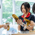 伸出一雙關懷的手，願我們懷著善意，推己及人，藉由實際行動，成為他人的希望與祝福。