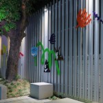 隱身於都市夜晚的山林意象，臺灣黑熊與梅花鹿悄悄探出頭來，準(zhǔn)備翱翔於自由自在的童趣幻想之中。