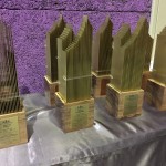 新銳建築師獎(jiǎng)座一排排陳列著，就像替臺中這座宜居城市畫出逼真的天際線，很榮幸新業(yè)也融入這片臺中願(yuàn)景中。