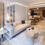 每個角落都充滿溫度，無論是與家人閒聊、閱讀，或靜靜放空，都能感受到生活的輕盈與自在，描繪出理想居所中最真實的幸福氛圍。(此為新業(yè)恆一樣品屋實景)