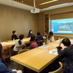 學(xué)生們齊聚宜家，建築師林宜峰介紹建築的美學(xué)、架構(gòu)設(shè)計(jì)，以及如何在符合建築原則的條件下，讓各元素一一呈現(xiàn)。