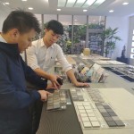 乾濕分離的淋浴間，是一個(gè)充滿安全感的私領(lǐng)域，因此挑選馬賽克磚時(shí)除了強(qiáng)調(diào)止滑係數(shù)，美觀上也需將低調(diào)而具有個(gè)性感的款式一併納入。